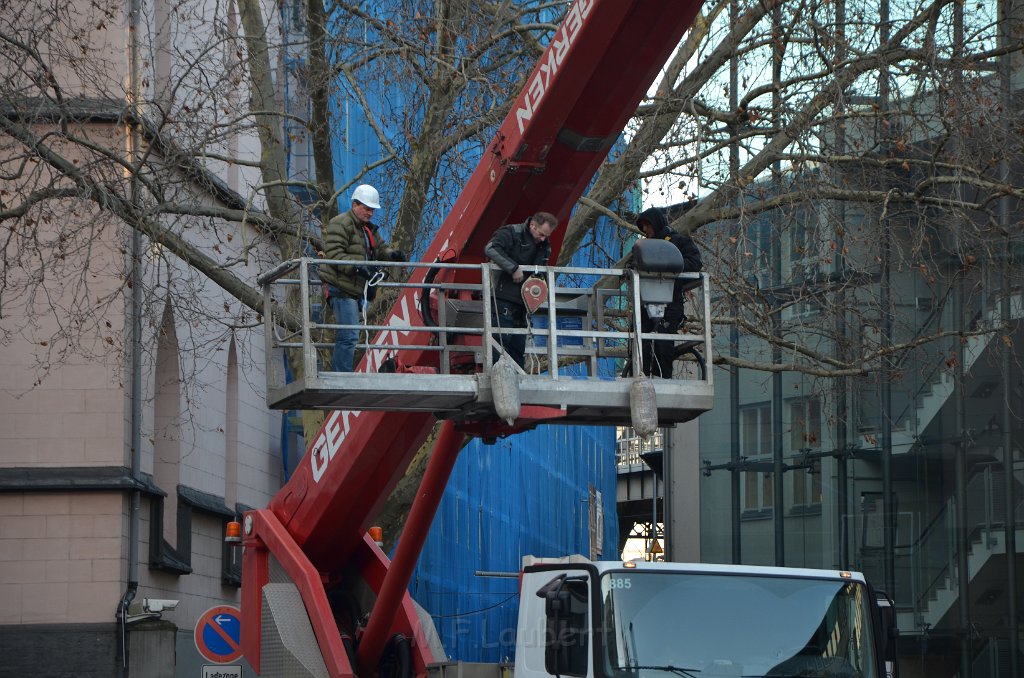 Bergung Sonnengruss Kirche Koeln Bahnhofsvorplatz P021.JPG